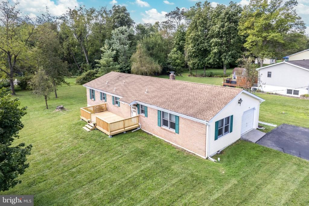 12 Longstreet Drive, East Berlin, PA 17316 Main Photo