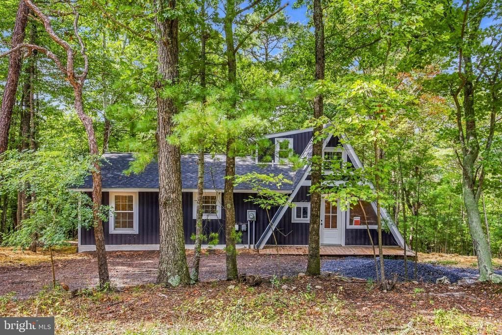 404 N Maple Road, Mount Jackson, VA 22842 Main Photo