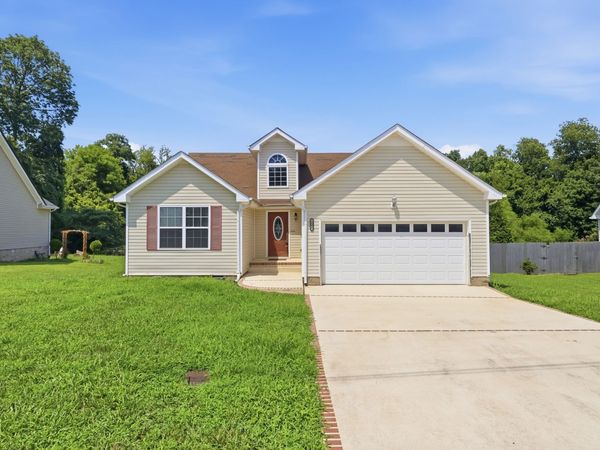 1295 Keech Dr , Clarksville, TN 37042