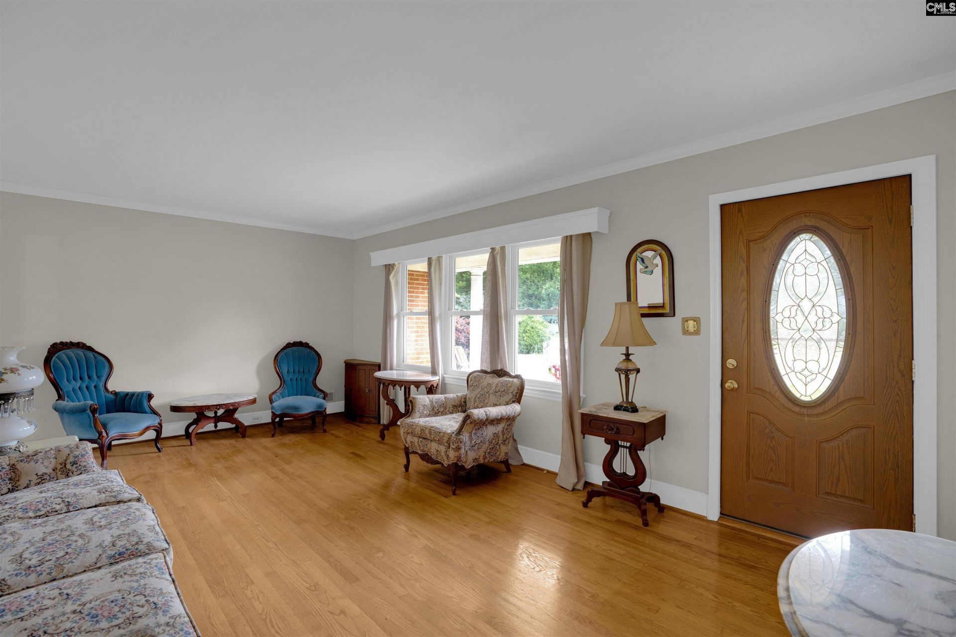 831 Veterans Road  Photo 4
