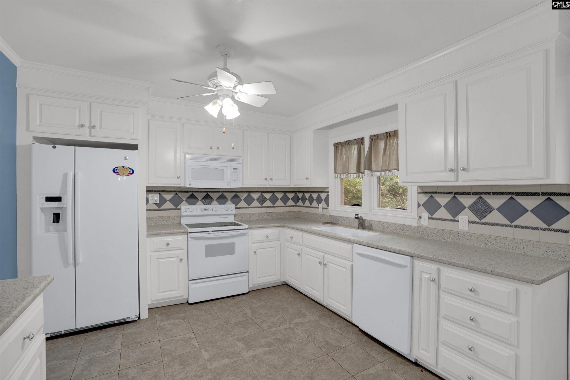 831 Veterans Road  Photo 8