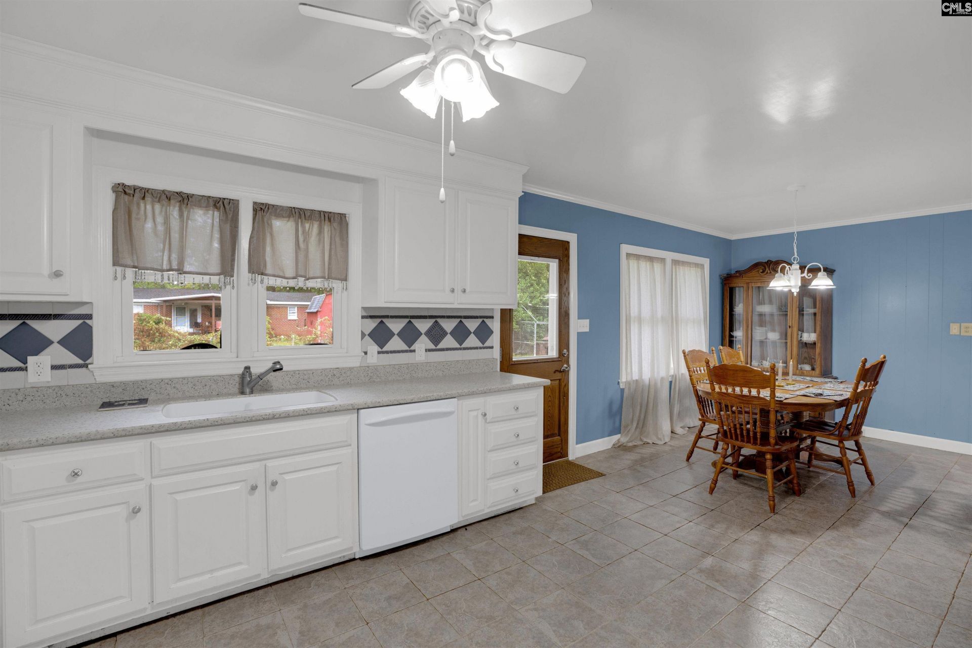 831 Veterans Road  Photo 9