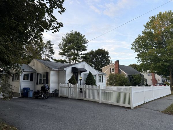 117 Salem St, Wakefield, MA 01880