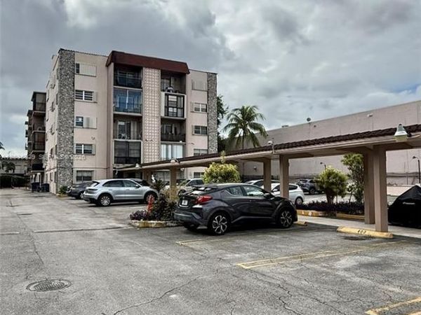 3640 NW 9th St, Unit 405, Miami, FL 33125