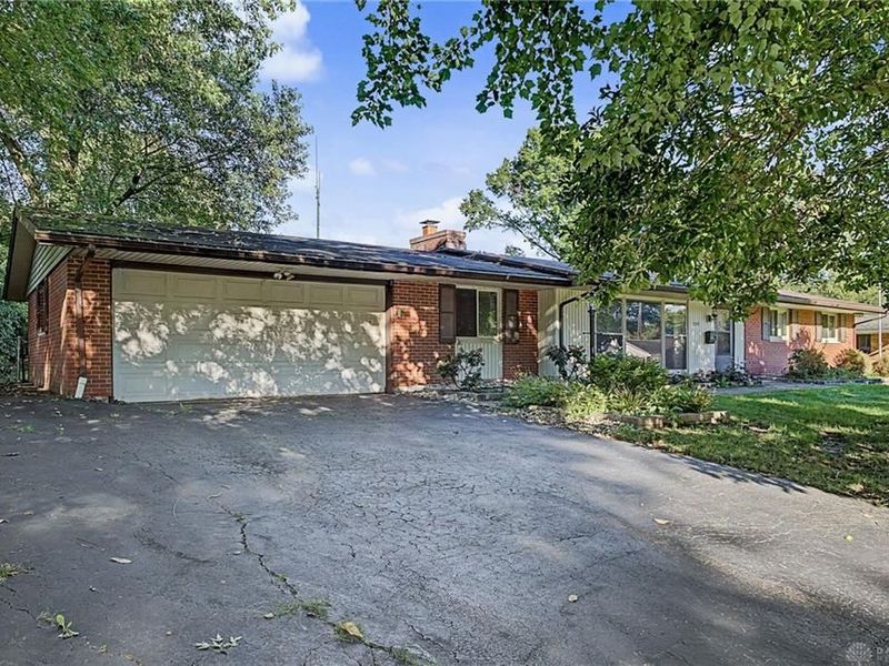 2449 Marcia Drive, Bellbrook, OH 45305 Photo 2