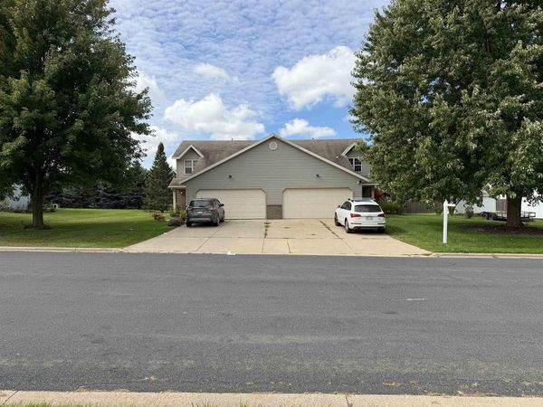 1607 ALFRED DRIVE, Luxemburg, WI 54217