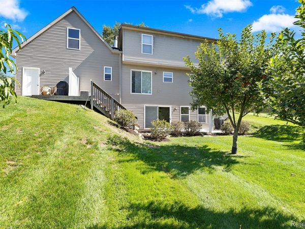 2772 Greg Avenue, Brighton Township, Mi 48114