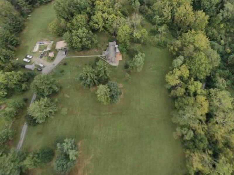 596 W Plane Street, Bethel, OH 45106 Photo 6