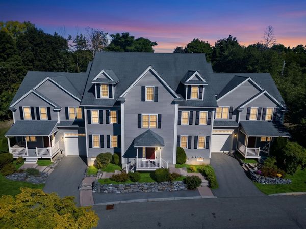 10 Cunningham Ln, Unit 104, Billerica, MA 01821