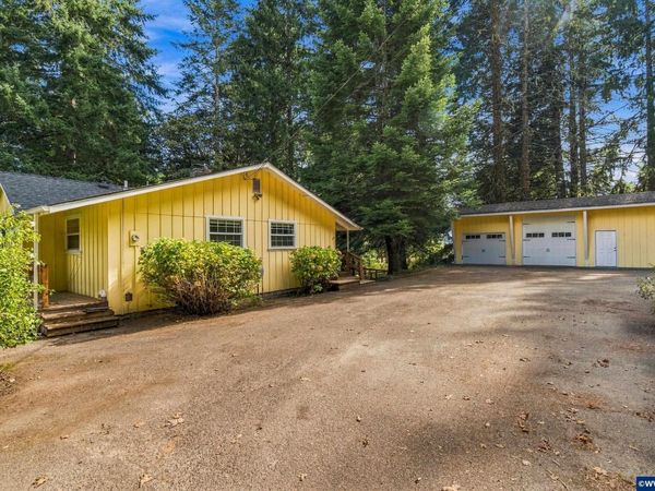25154 Aurora Ln, Philomath, OR 97370