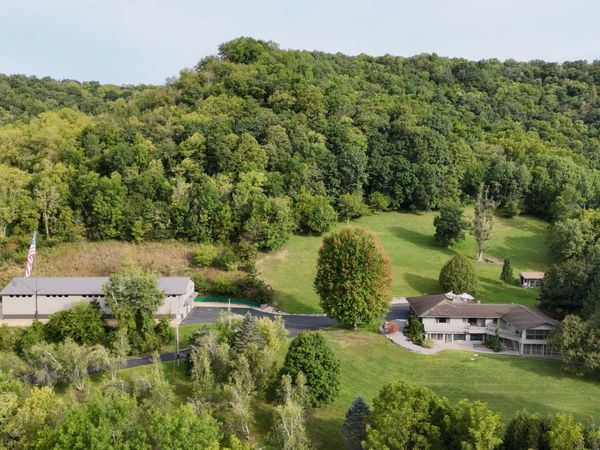 5000 County 21 , La Crescent, MN 55947
