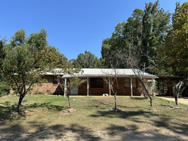 2440 W Veterans Hwy, Pontotoc, MS 38863