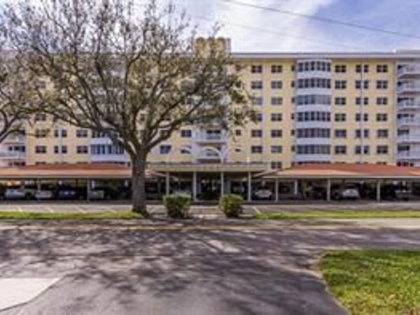 2500 NE 48TH Lane, Unit 301, Fort Lauderdale, FL 33308
