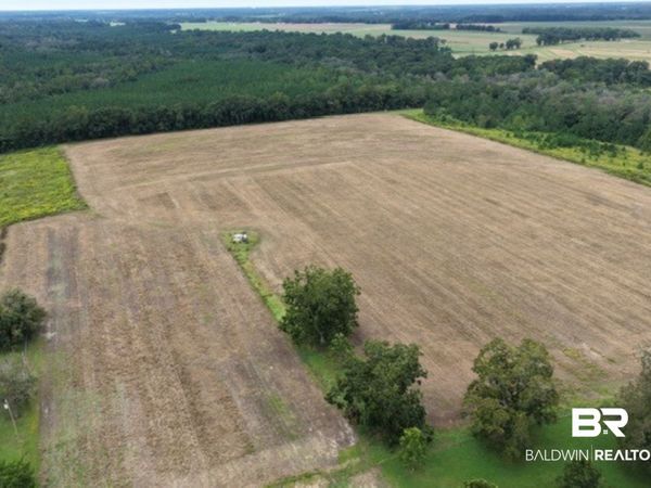 7400 McElhaney Rd., Century, FL 32535