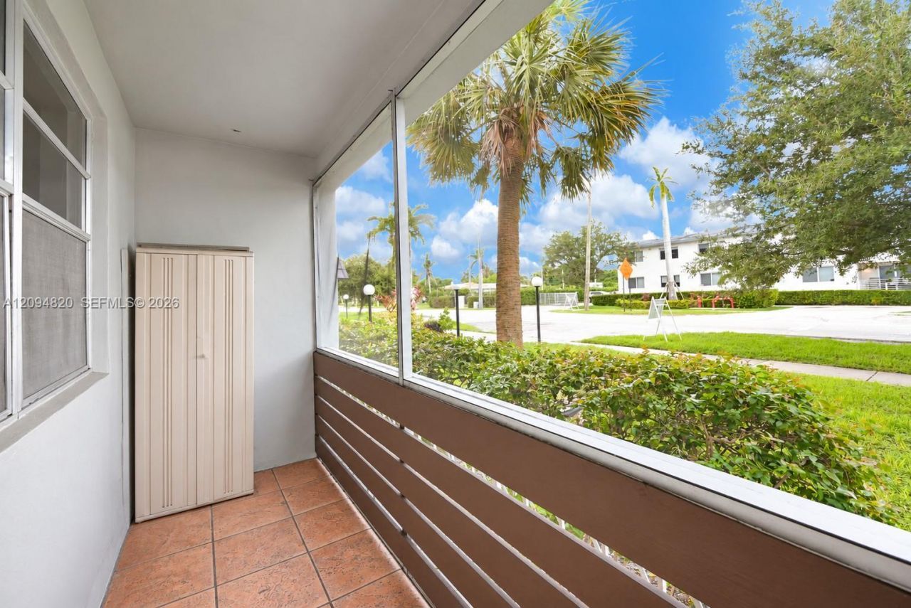 13101 Memorial Hwy , Unit 104, North Miami, FL 33161 Photo