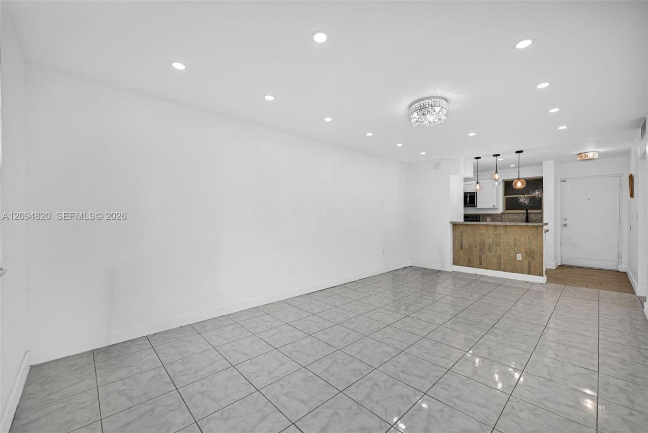 13101 Memorial Hwy , Unit 104, North Miami, FL 33161 Photo