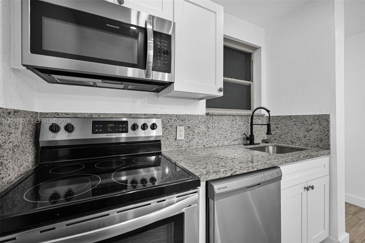 13101 Memorial Hwy , Unit 104, North Miami, FL 33161 Photo