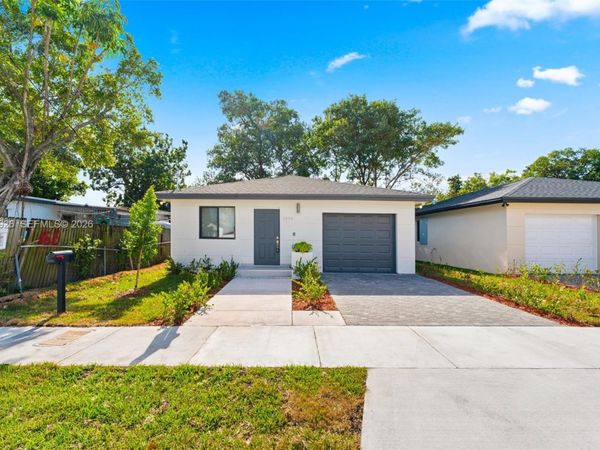 1556 NW 68th Ter , Miami, FL 33147
