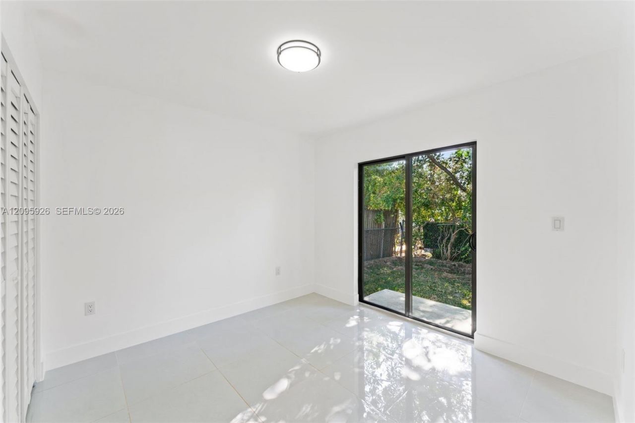1556 NW 68th Ter , Miami, FL 33147 Photo
