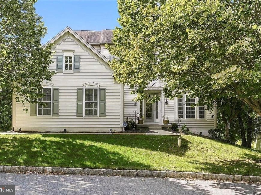 8 Ridings Way, West Chester, PA 19382 Main Photo