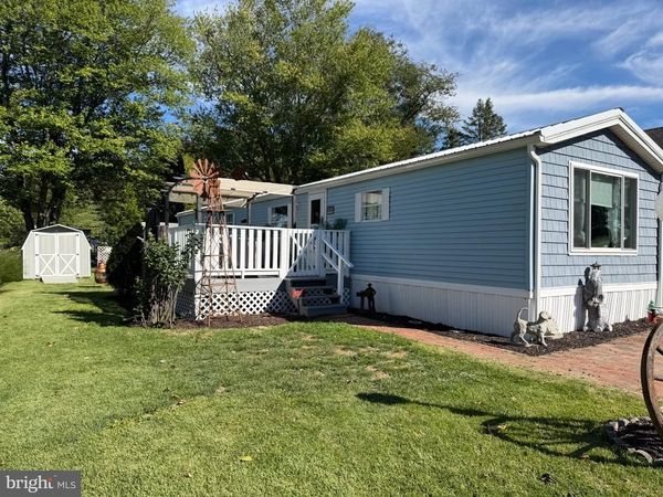 209 MEMORY LANE, HAMBURG, PA 19526