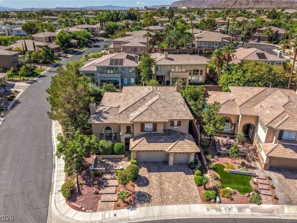 10201 Owls Peak Court , Las Vegas, NV 89144