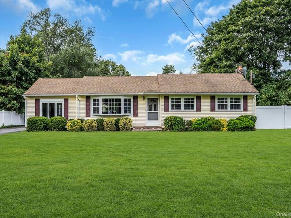 168 Cambon Avenue , Saint James, NY 11780