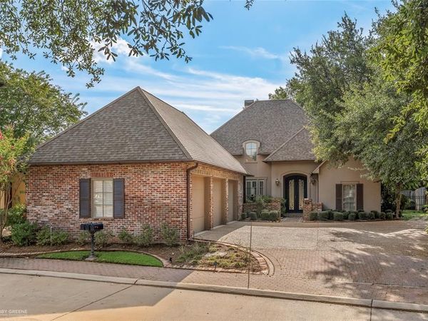 110 Esplanade Court , Bossier City, LA 71111