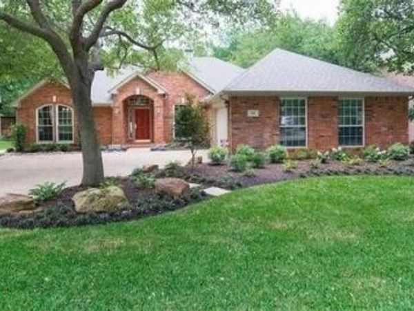 728 Ashleigh Lane , Southlake, TX 76092