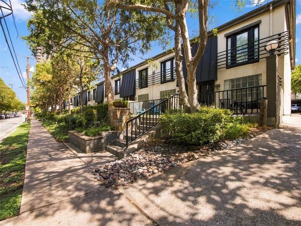 4414 Buena Vista Street, Unit 17, Dallas, TX 75205