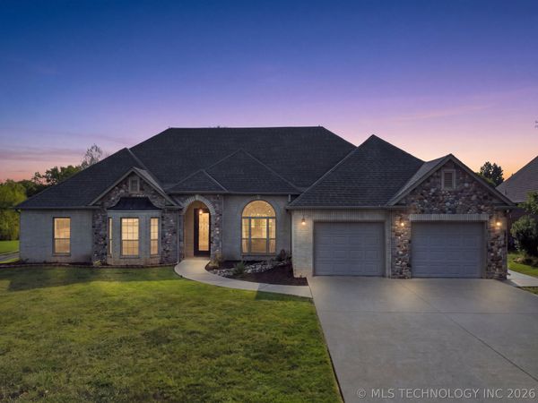 3308 Fairway Street , Claremore, OK 74019