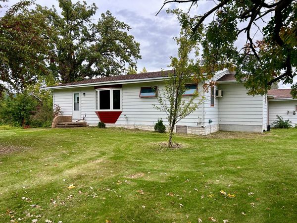 137 W 5th Street, Newfolden, MN 56738