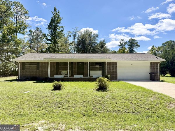 201 North Drive, Woodbine, GA 31569