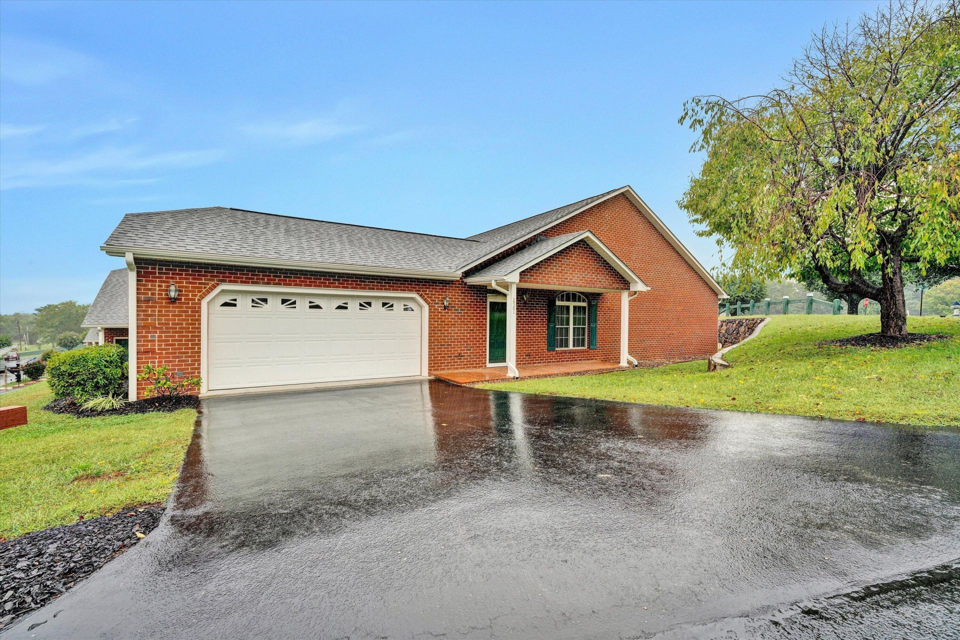 2501 Feather Garden Cir, Vinton, VA 24179 Main Photo