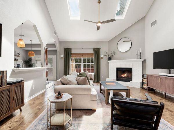 7009 Wandering Oak RD, Austin, TX 78749
