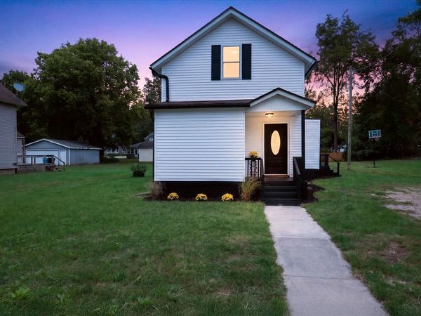 1015 N 5th Street, Niles, MI 49120