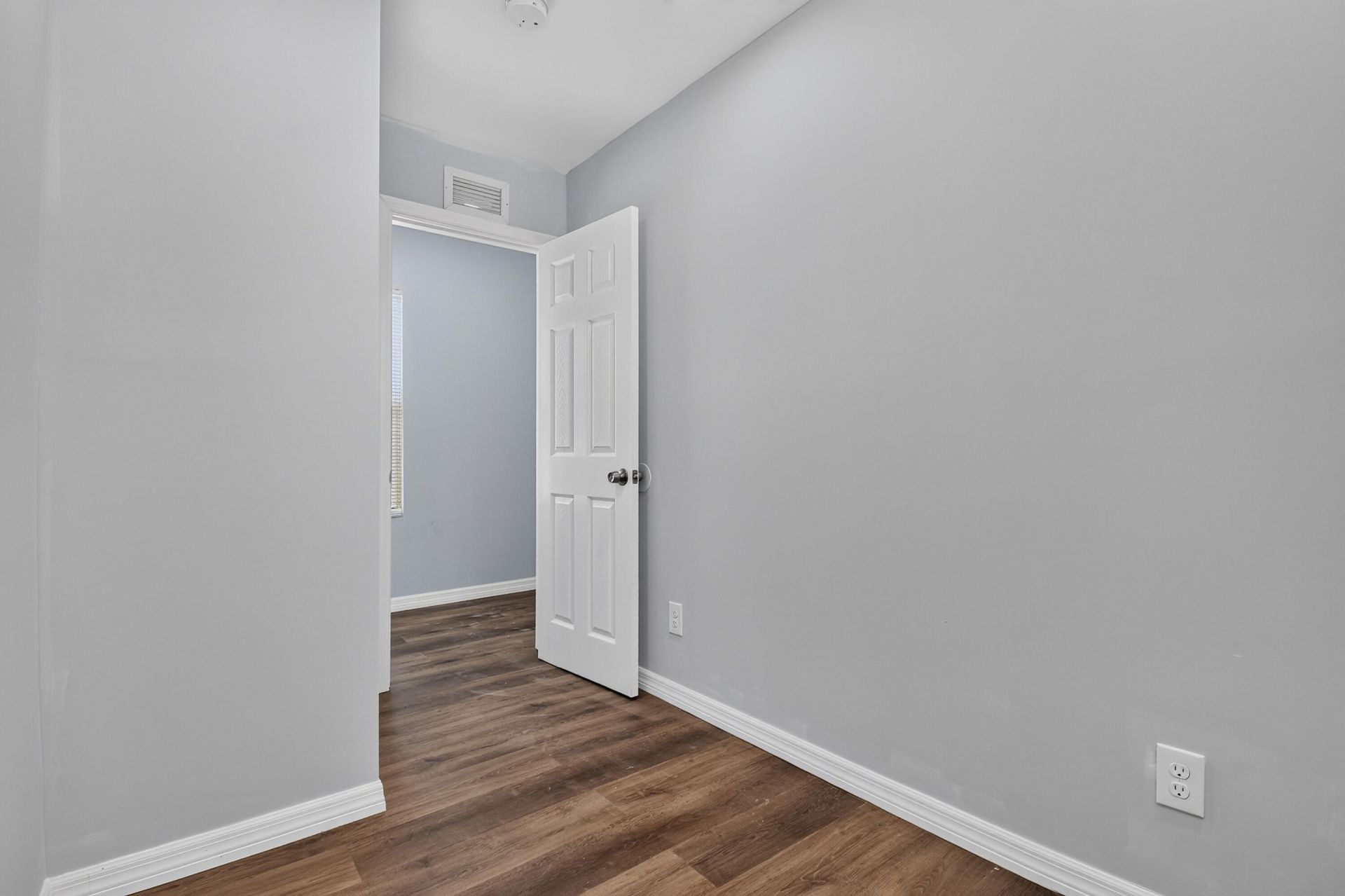 639 6th Street, West Palm Beach, FL 33401 Photo