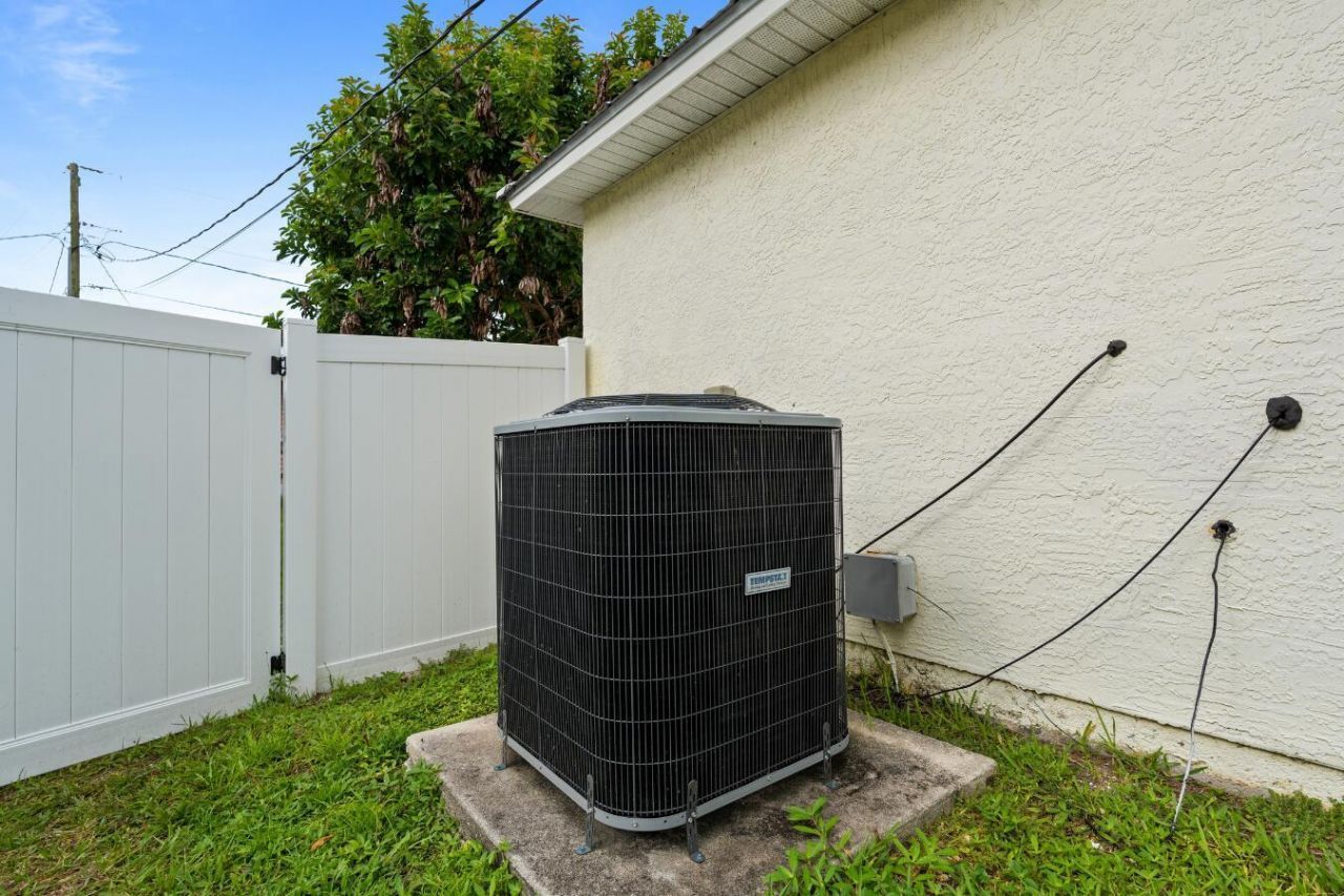 1358 SW Prairie Circle, Port Saint Lucie, FL 34953 Photo