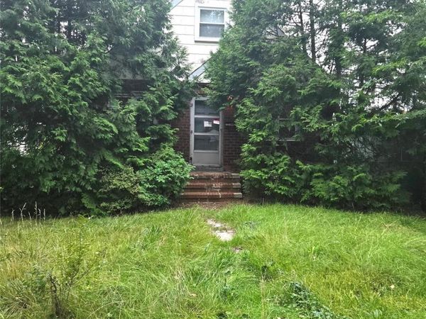 8116 264th Street , Floral Park, NY 11004
