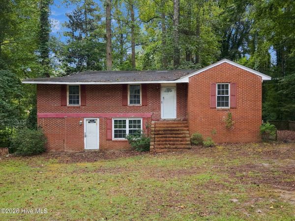401 E Franklin Street , Williamston, NC 27892