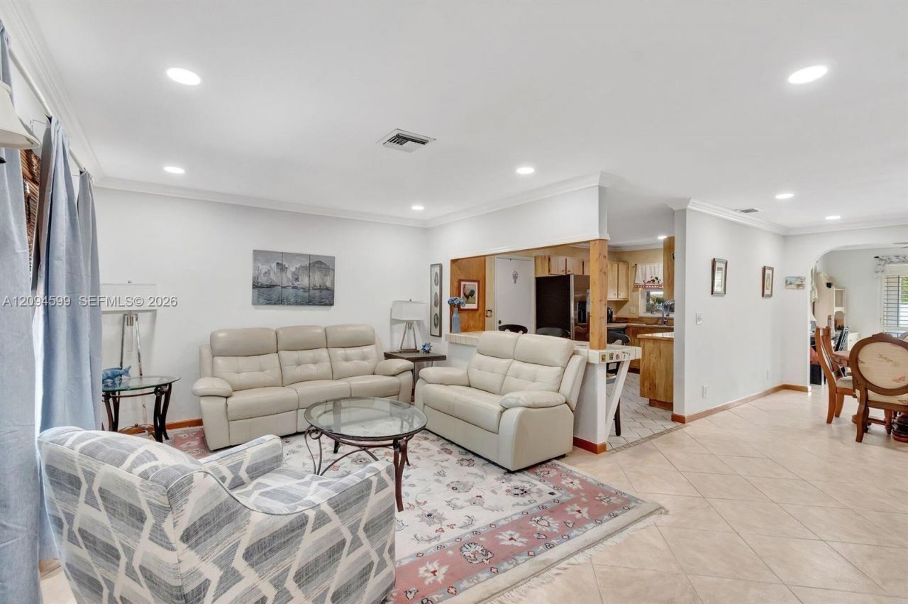 654 Bunting Dr , Delray Beach, FL 33444 Photo