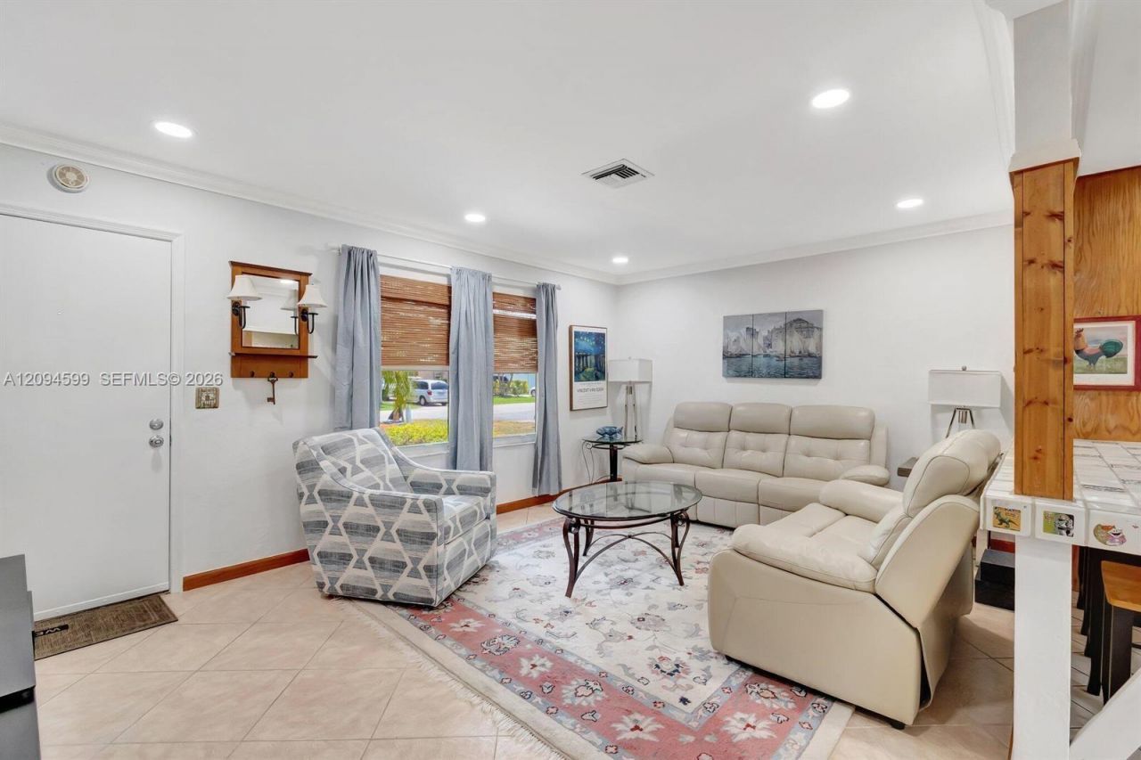654 Bunting Dr , Delray Beach, FL 33444 Photo