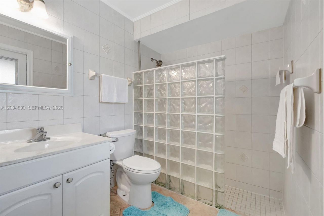 654 Bunting Dr , Delray Beach, FL 33444 Photo