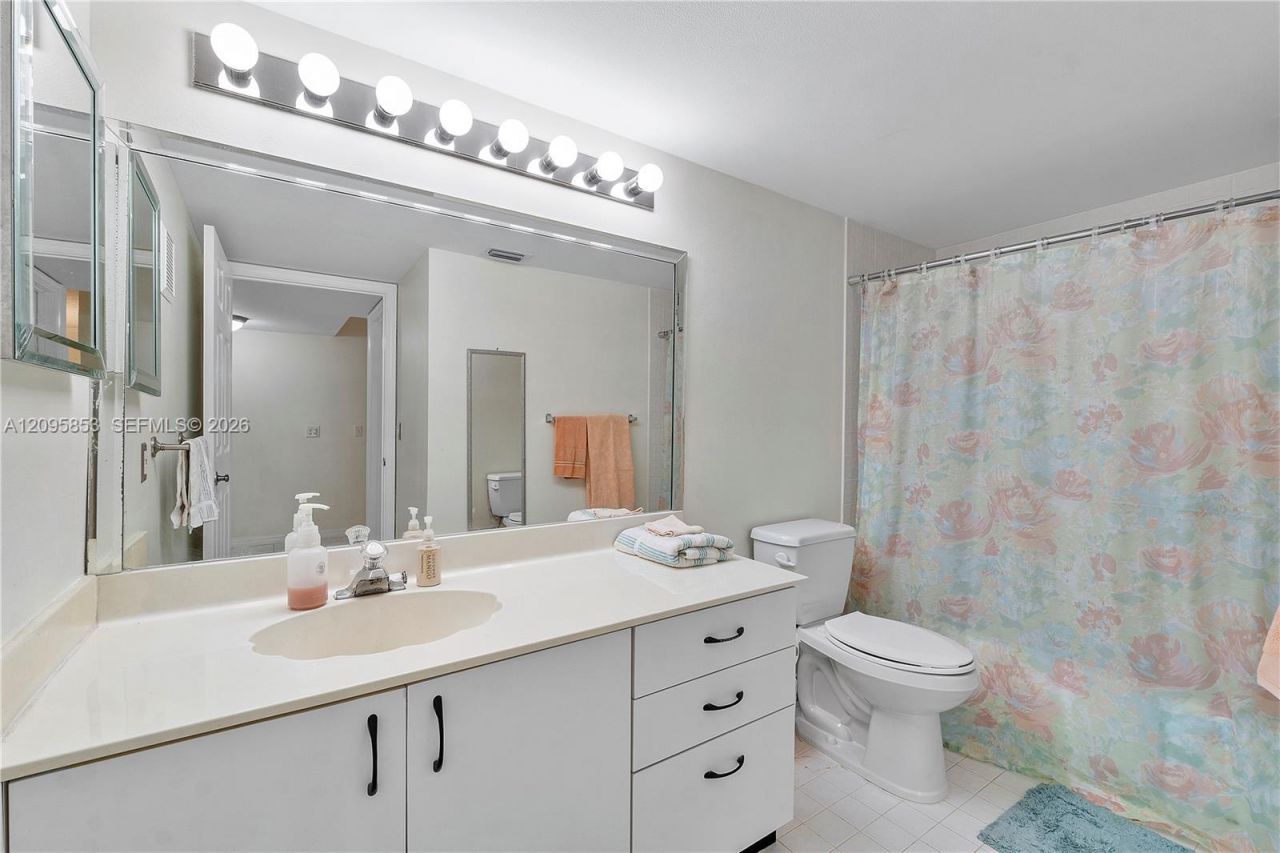2580 NW 103rd Ave , Unit 203, Sunrise, FL 33322 Photo