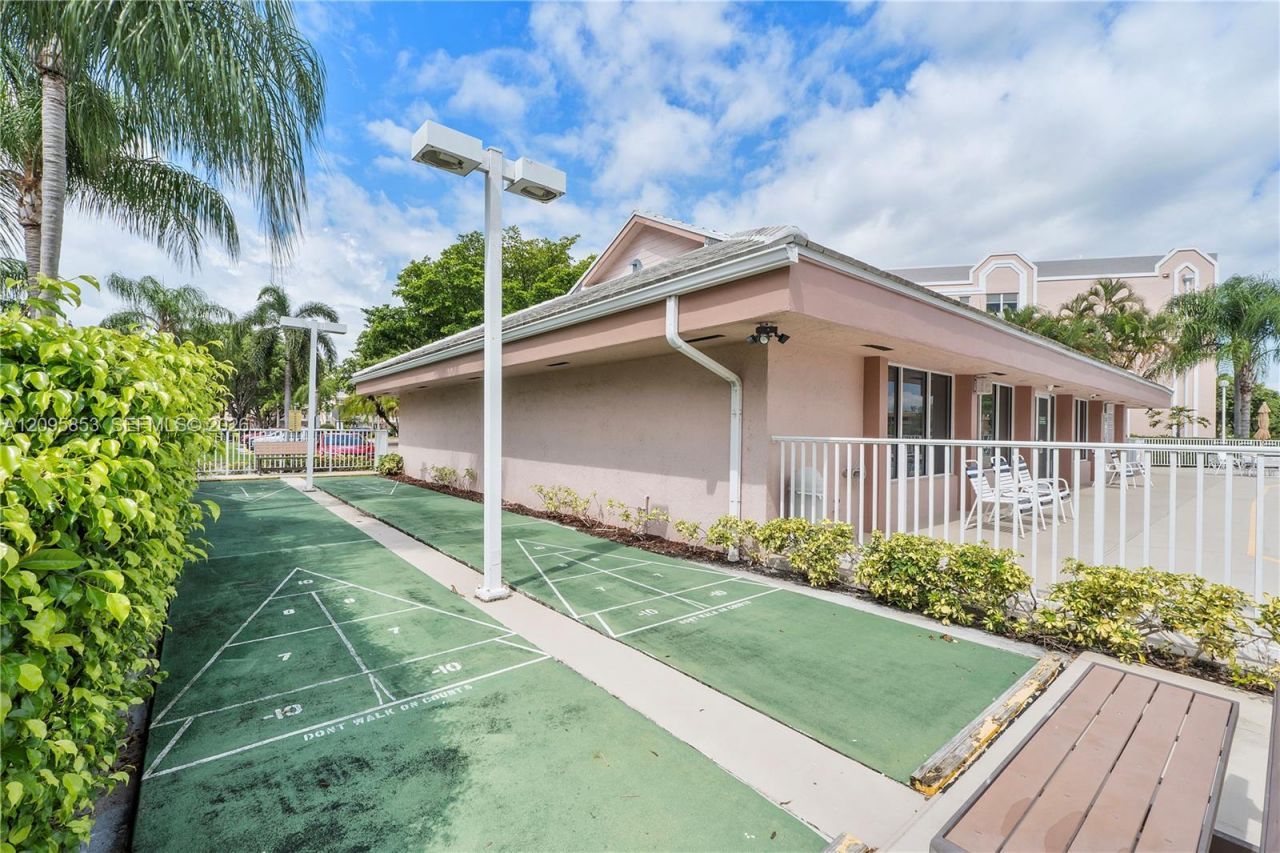 2580 NW 103rd Ave , Unit 203, Sunrise, FL 33322 Photo