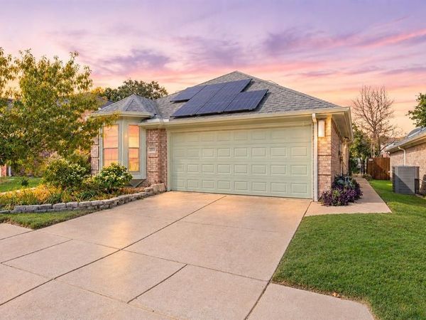 2233 Wembley Wood Lane, Bedford, TX 76022