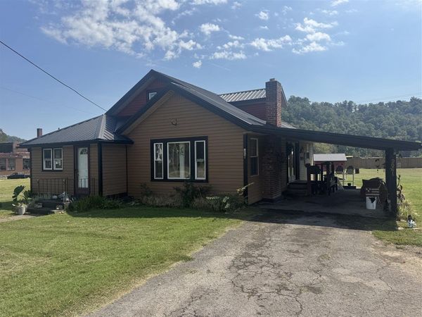 9061 Glasgow Road , Burkesville, KY 42717