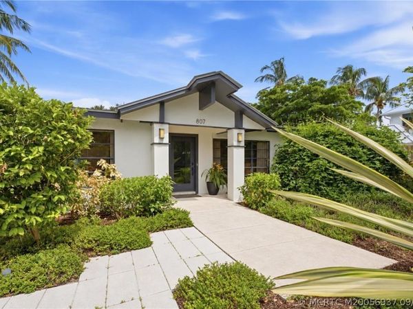 807 SE Weir Street , Stuart, FL 34994