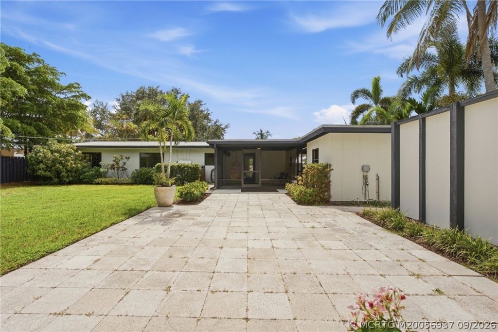 807 SE Weir Street , Stuart, FL 34994 Photo
