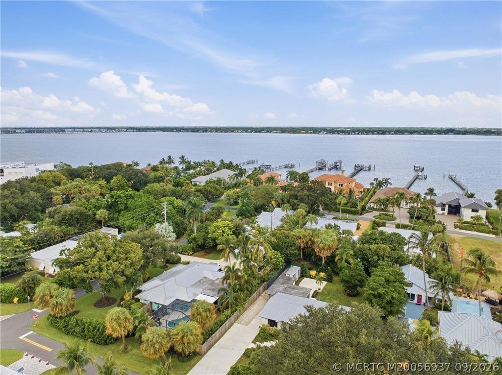 807 SE Weir Street , Stuart, FL 34994 Photo